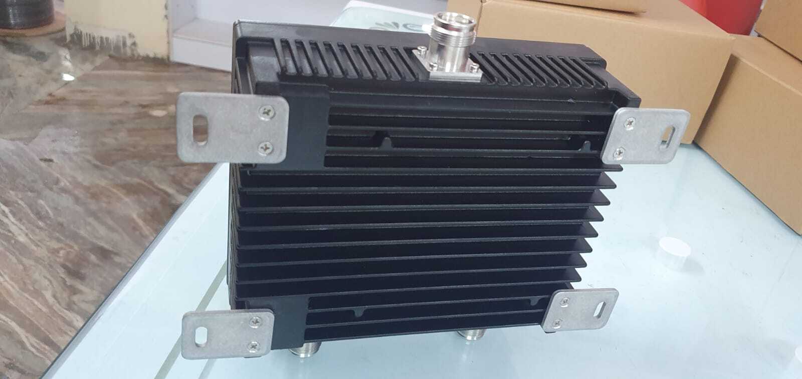2:1 Combiner 698-4000mhz 4.3-10 F Low Pim 160dbc