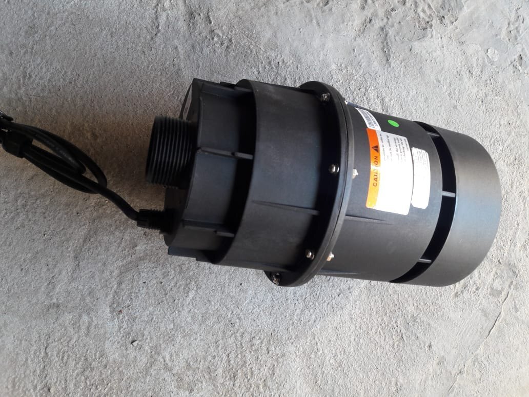 Jacuzzi Air Blower Pump - 900w | Black, Round Shape, 9-hole Jet Design, 1-year Warranty, Ideal For Bubble Massage In Swimming Pools