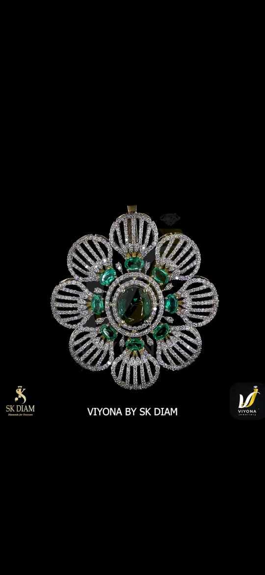 Diamond Necklace Set - Diamond Clarity: Vs1