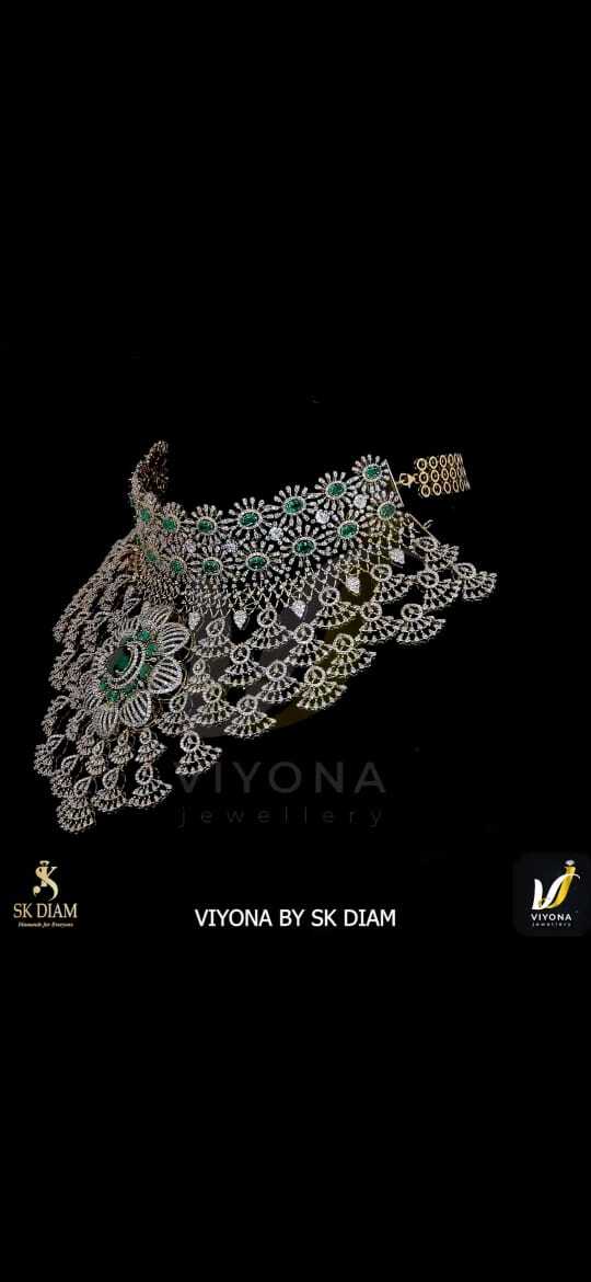 Diamond Necklace Set - Diamond Clarity: Vs1