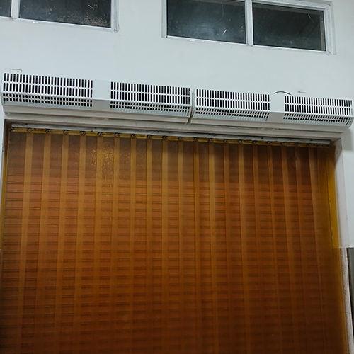 PVC Transparent Curtain - Durable PVC Material, Customized Sizes Available , Modern Design with Heat-Insulation and Variety of Colors