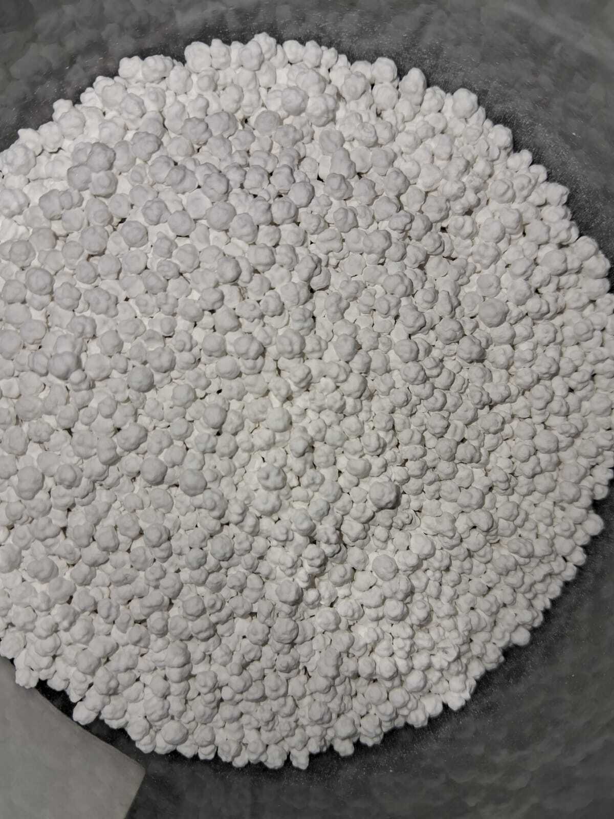 Calcium Chloride Prills - White Spherical Pellets Highly Soluble In Water 94-98% Pure Suitable For De-icing Dust Control Food Preservation