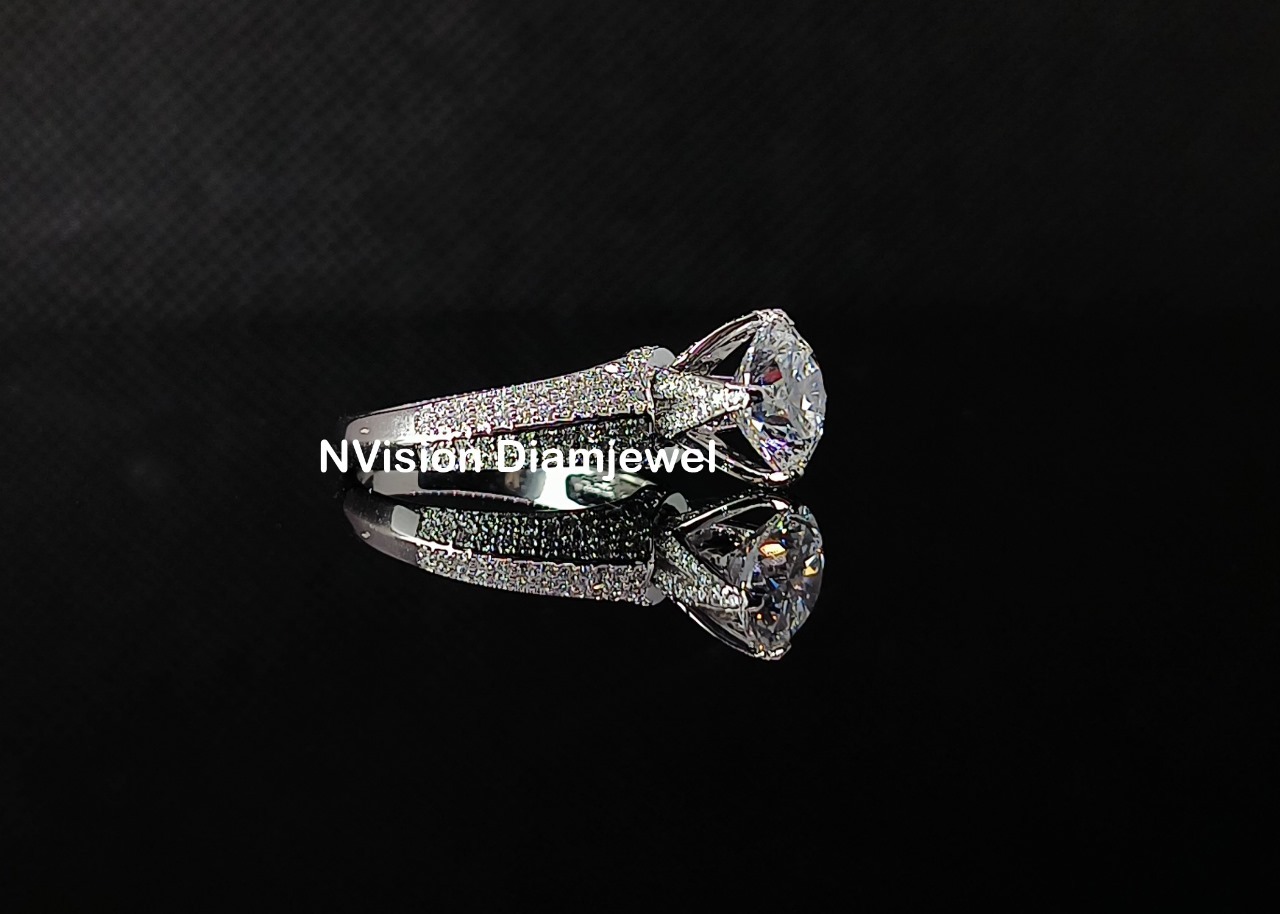 Natural Diamond White Gold Solitaire With Shank Diamonds Ring - Diamond Carat Weight: 3.00ct Carat