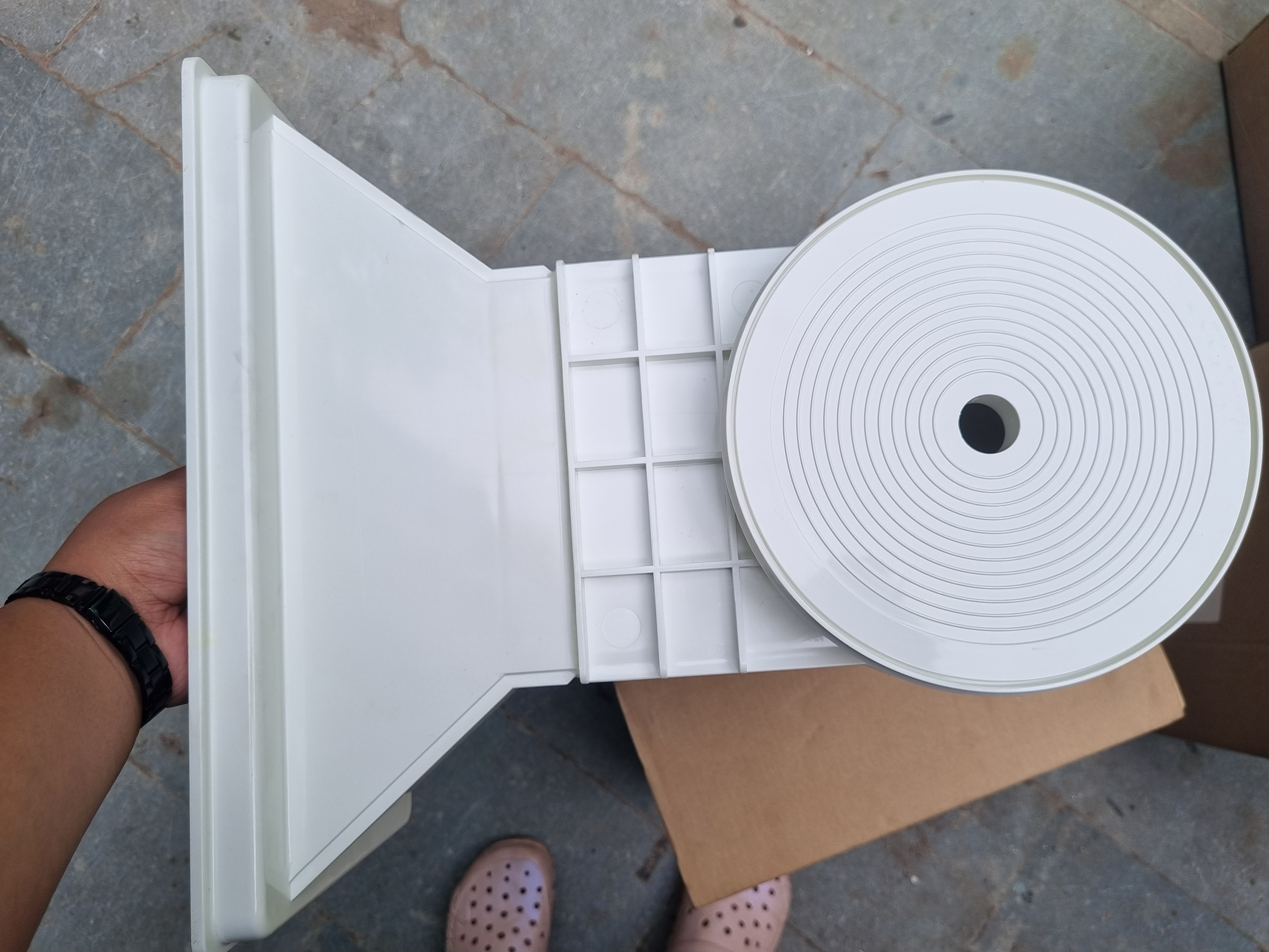 Swimming Pool Skimmer - High Quality Plastic , Heavy-duty Design For Concrete, Fiberglass And Vinyl Surfaces, 6 Month Warranty, Timely Delivery