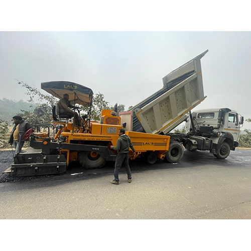 Asphalt Paver Finisher (Mechanical And Sensor) - Automatic Grade: Semi-automatic