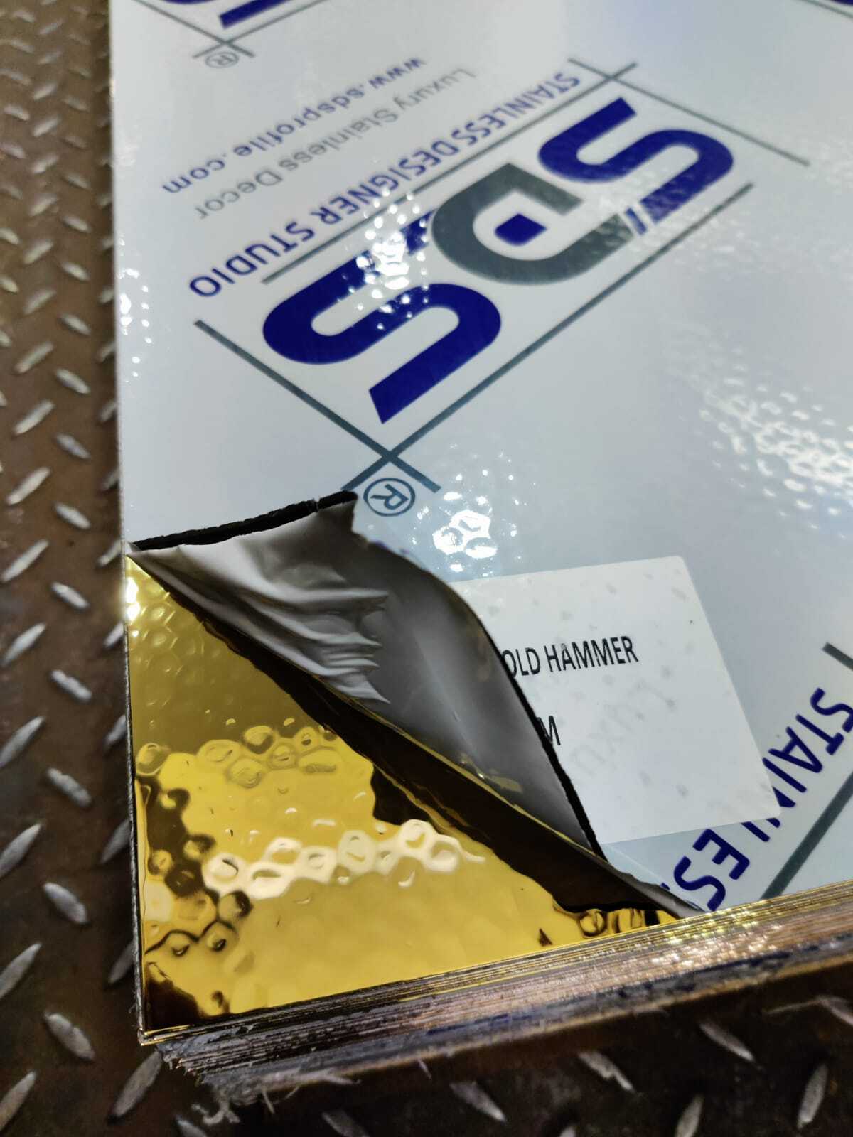 Designer And Decorative Stainless Steel Sheets Gold Pvd By Sds