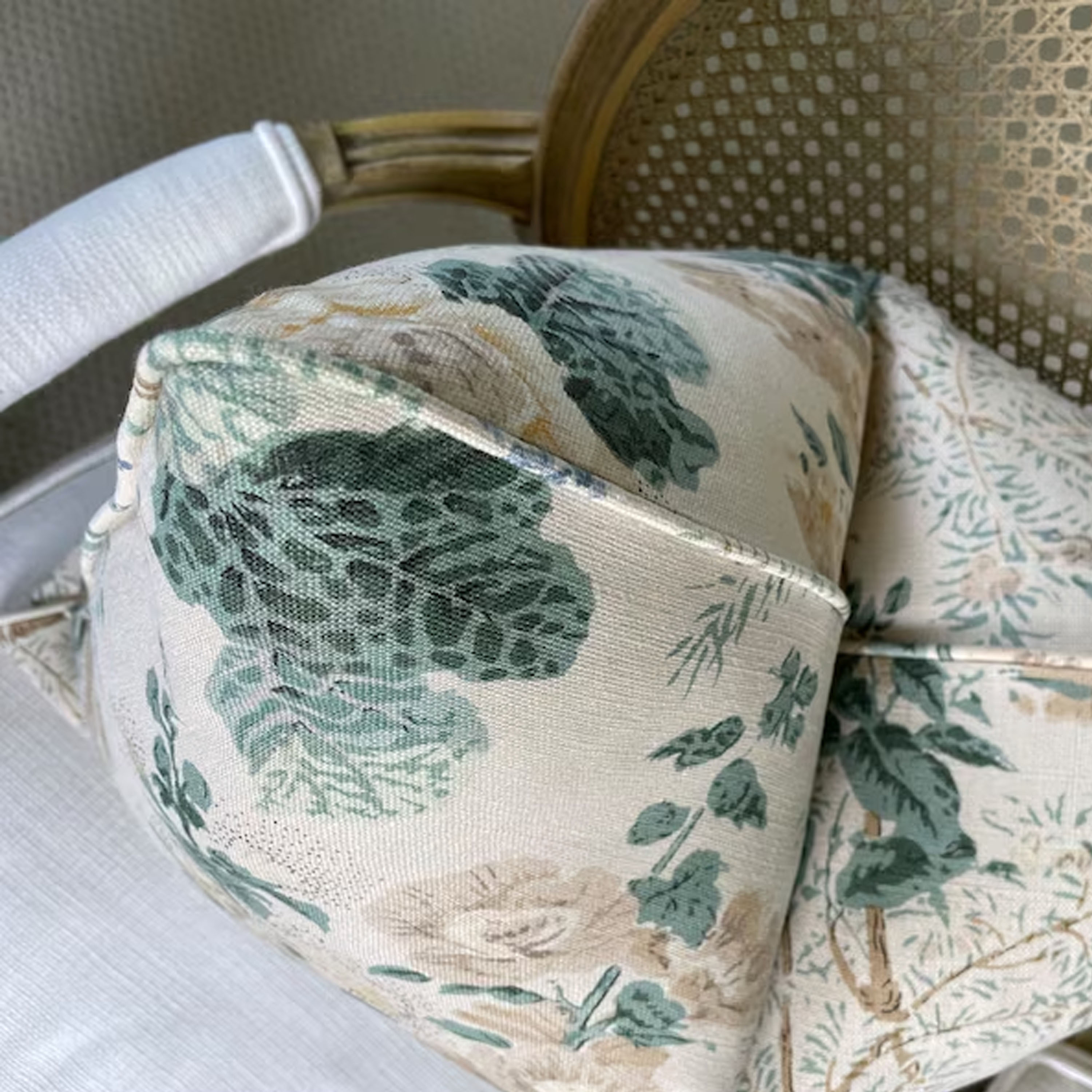 Polyester Jute Printed Cushion Covers - 100% Polyester, 12x12 To 24x24 Inch, Multicolor | Zipper Closure, Easy Maintenance, Aesthetic Elegance
