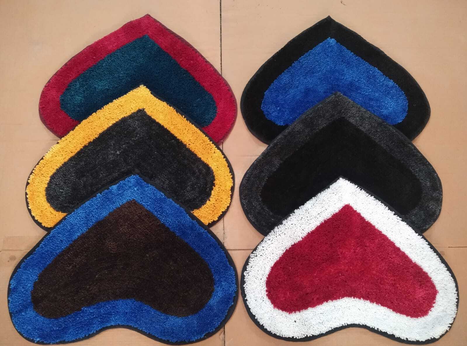 Micro Heart Shaped Mats - Polyester, 16x24 Inches, Multi Coloured | Anti Slip, Quick Drying, Washable, Water Absorbent, Soft Design
