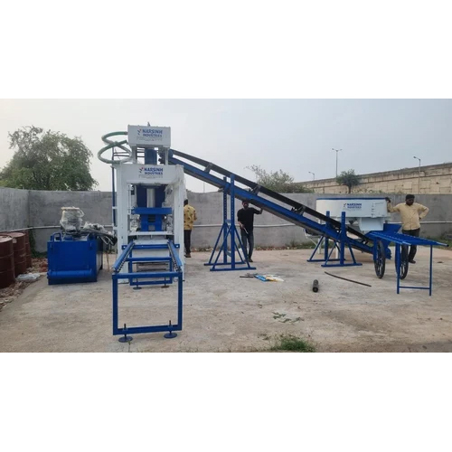 Industrial Concrete Brick Making Machine का इस्तेमाल औद्योगिक ठोस ईंट बनाने के लिए किया जाता है। यह मशीन उच्च गुणवत्ता की ईंटें बनाने में सक्षम है और इसे विभिन्न निर्माण परियोजनाओं के लिए प्रयोग किया जा सकता है।