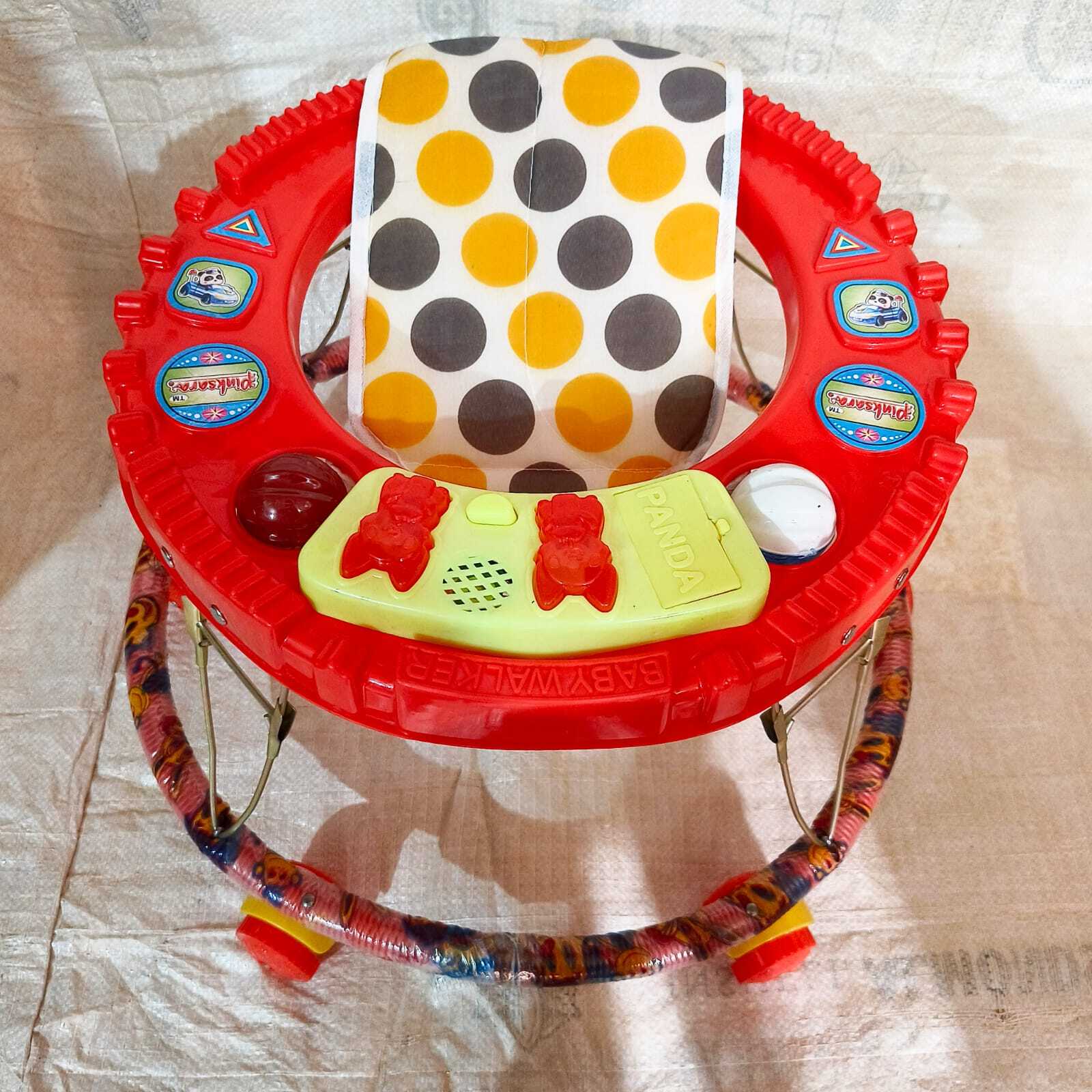 Single Horn Grip Walker - 130gm Heavy Top, 220gm Big Wheel , 25 Gauge Quality Pipe, Available In 6 To 8 Beautiful Colors