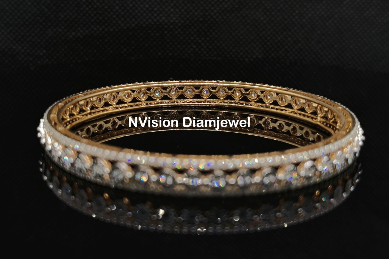 Miracle Plate Tikli Setting Natural Diamond Etnic Bangle - Diamond Carat Weight: 3.49 Carat