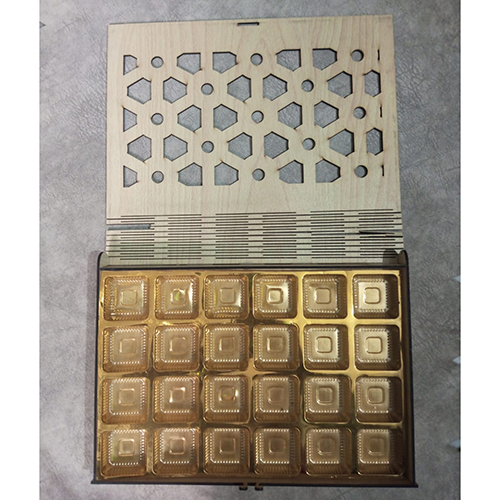 लेज़र कटी हुई लकड़ी का चॉकलेट बॉक्स