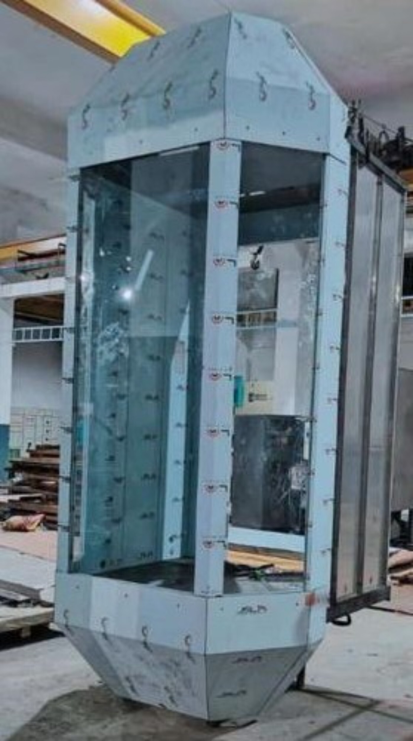 Hydraulic Stainless Steel Home Elevators - Car Dimension: 1500mm X 1500 Mm