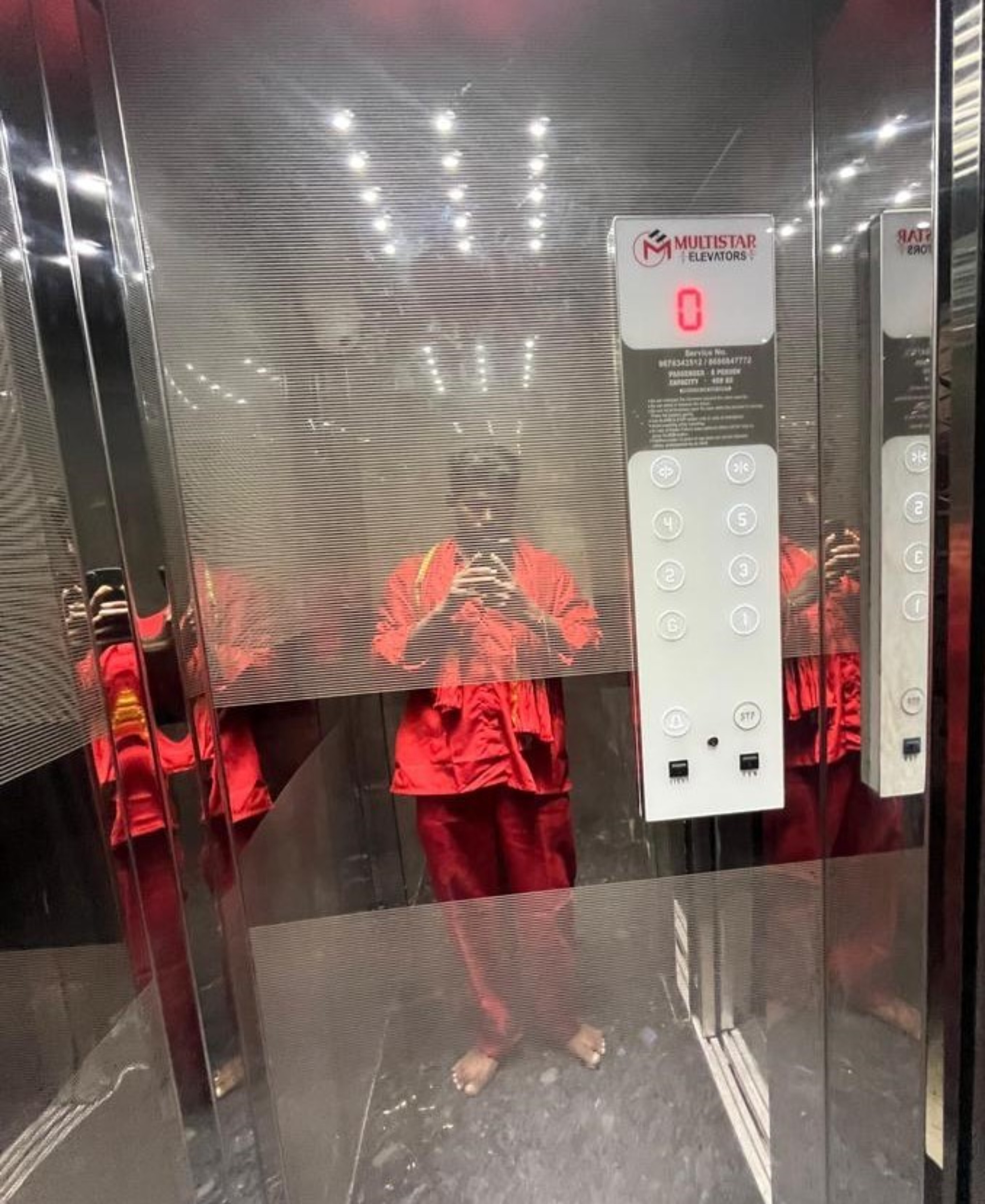 S.s.automatic Elevator - Car Dimension: 1500mm X 1500 Mm