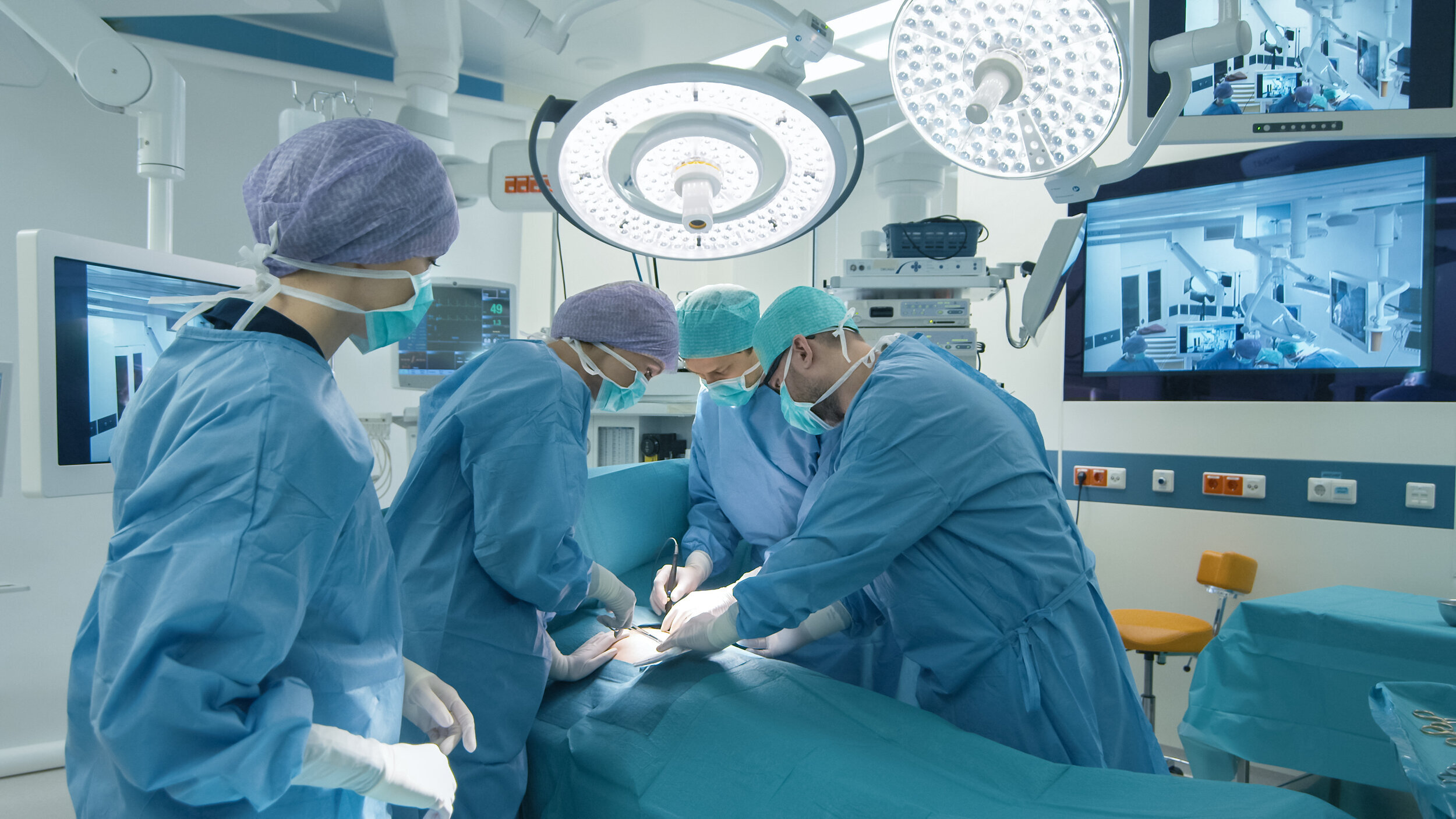 Neuro Surgical Drape Set - Non-woven, 250 Grams | Sky Blue & Blue, High Tear Strength, Soft, Lint-free, Sterile, Hypoallergenic