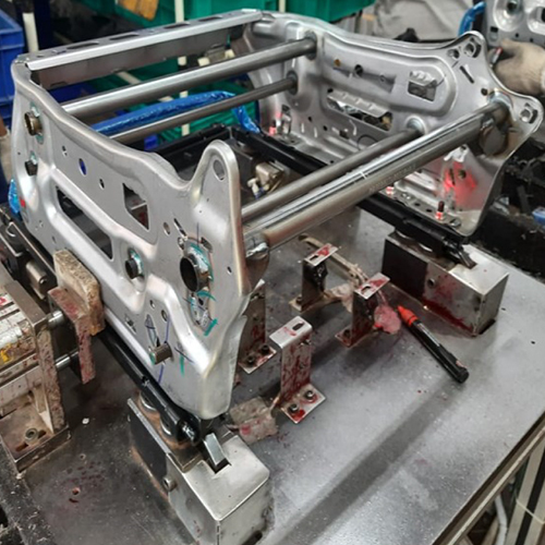 Front Cushion Frame Assembly Station - Feature: High Efficiency