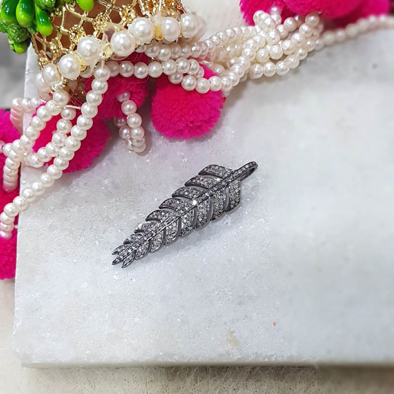 925 Starling Silver Handmade Long Pave Diamond Black Leaf Style Pendant - Gender: Unisex