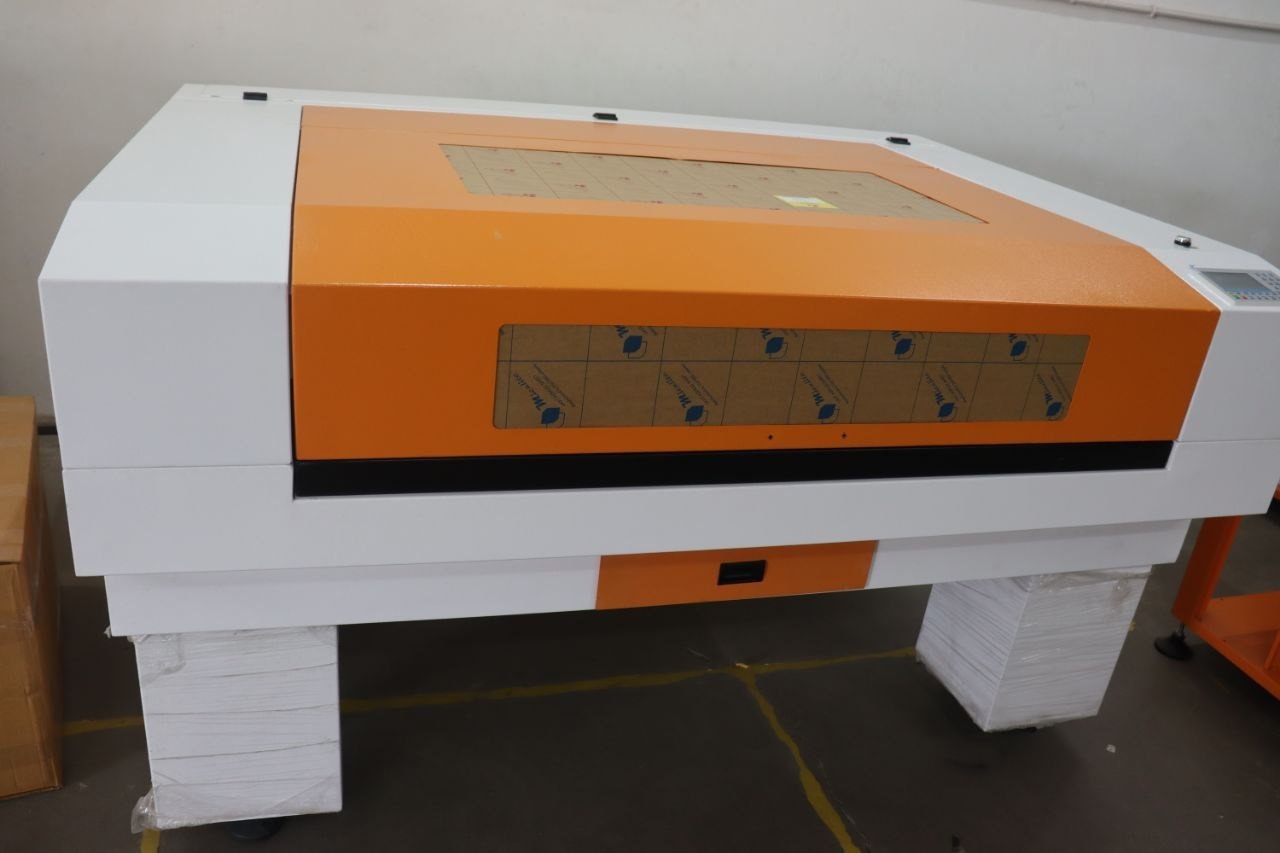 Acrylic Co2 Laser Cutting Machine - Automatic Grade: Semi Automatic