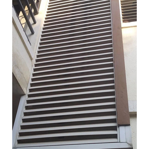 Industrial Aluminium Louvers - High-quality Aluminium Alloy, Custom Sizes, Tailored Colors, Stainless Steel Screen Netting | Ideal For Commercial Ventilation And Protection