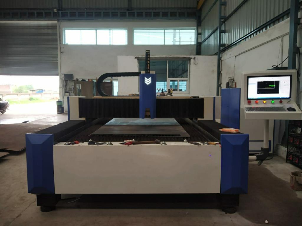 Metal Laser Cutting Machine - Working Area 3000x1500mm, Max Loading Capacity 900kg, Position Accuracy 0.05mm/m - Semi-automatic Cnc, Water Cooling System, New Condition With Warranty