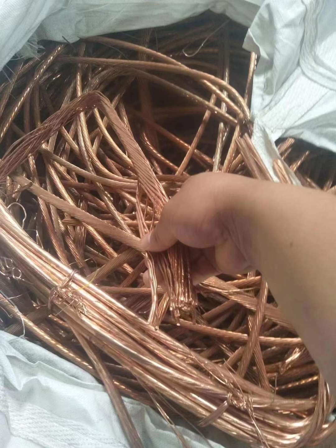 Copper Milberry Wire Scrap - 99.99% Application: Electrical Industry