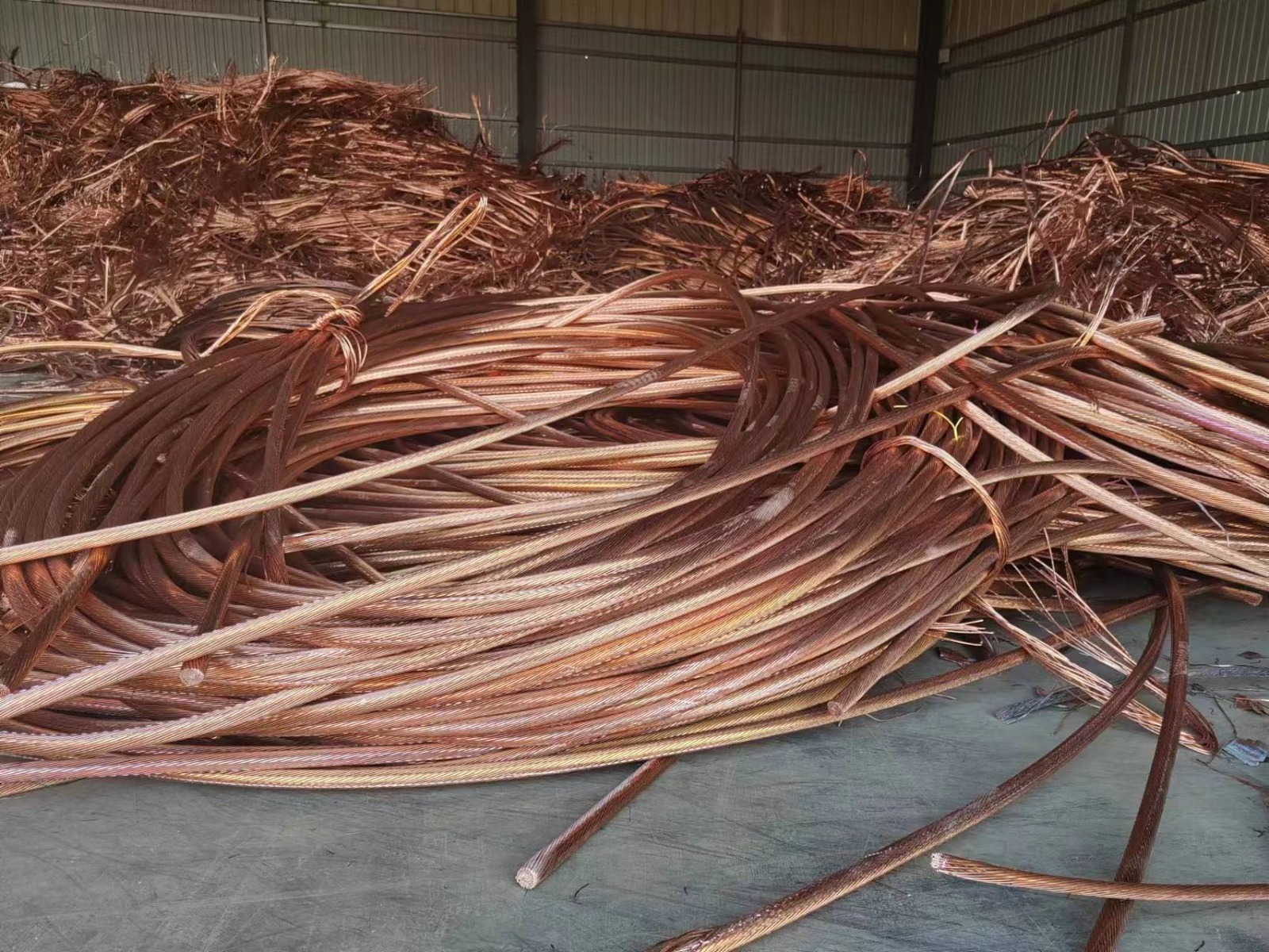 Copper Milberry Wire Scrap - 99.99% Application: Electrical Industry