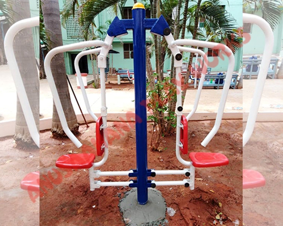 Chest Press - Seat Cover Material: Frp