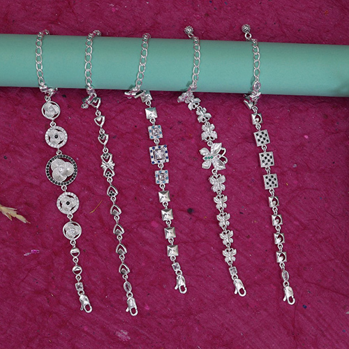 Fashion Ladies Silver Bracelet