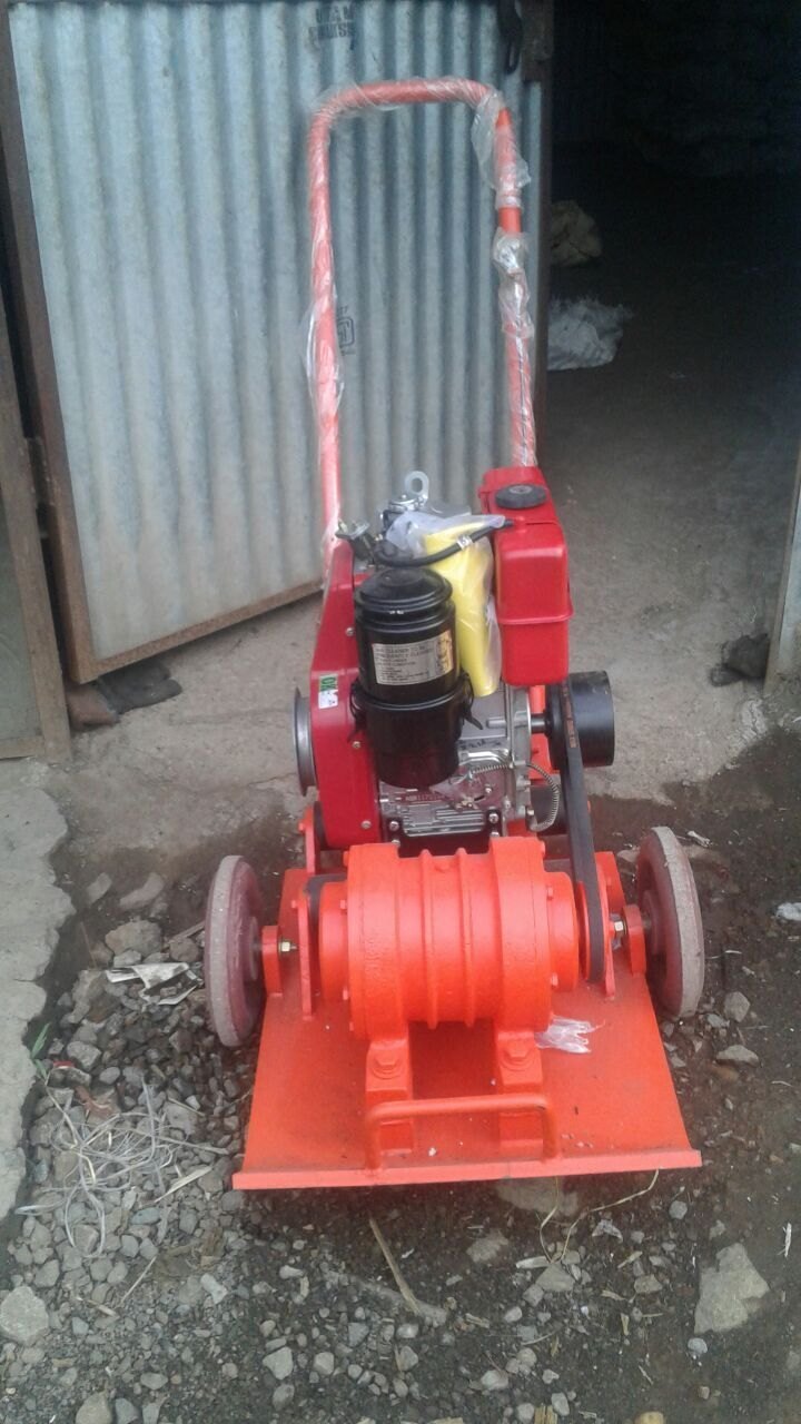 Earth Compactor Machine - Application: Construction