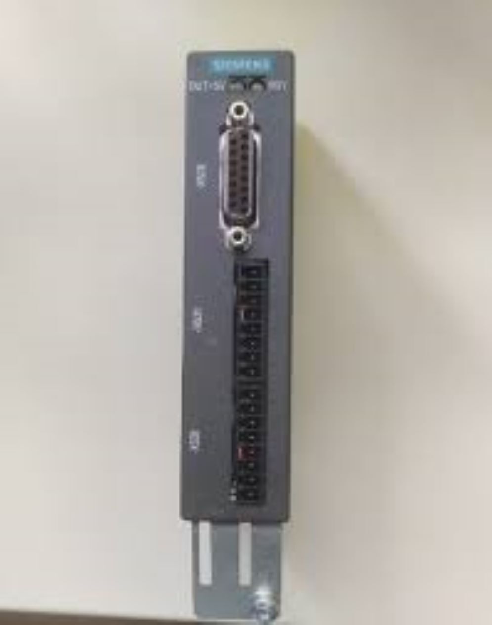 6sl3055-0aa00-5ca2-siemens Programmable Logic Controller - Dimension (L*w*h): 36.00 X 182.00 X 352.00 Millimeter (Mm)