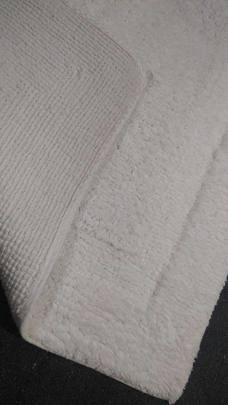 Bath Rugs 24x36 Inches - Cotton Material, 24x36 Inches, White Color | Anti-slip, Quick Drying, Hand Washable, Loop Pile, Deluxe Design