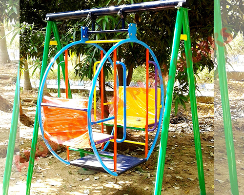 Circular Swing - Cr & Gi Pipe, Manual Operation For Children's Play Enhancement