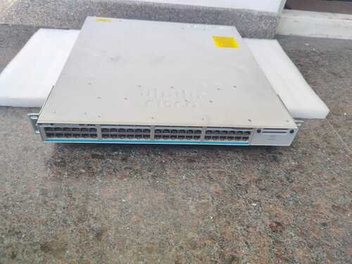 CISCO:C9300-48P-A नेटवर्क स्विच रेंटल