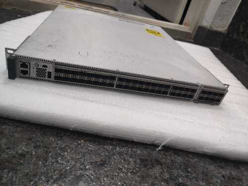 किराए के लिए CISCO CATALYST C9500-40X-A स्विच