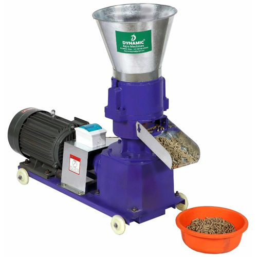 गायों के भोजन के लिए बनाने वाली मशीन