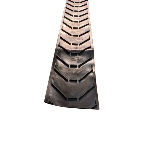 Chevron Conveyor Belt - Durable Rubber Material, Standard Size , Multiple Color Options for Industrial & Commercial Use