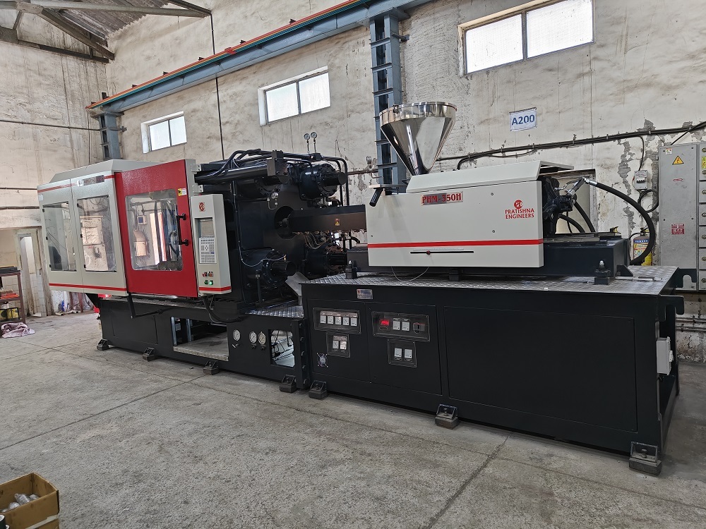 Black Injection Moulding Machine Guide