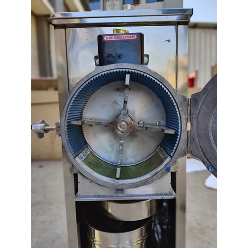 Stainless Steel Pulveriser Machine - 50 Kg/batch, 3HP Motor, 220V Voltage | Automatic, Eco-Friendly, High Efficiency, High Performance