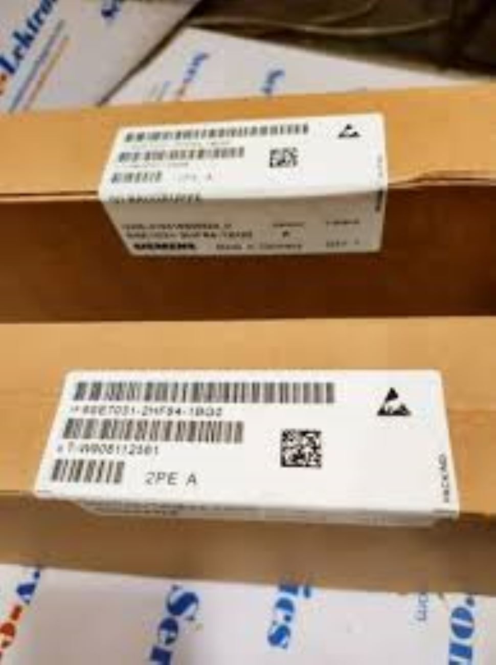 6se7031-2hf84-1bg0-siemens Programmable Logic Controller - Dimension (L*w*h): 45 X 10 X 10 Cm Centimeter (Cm)