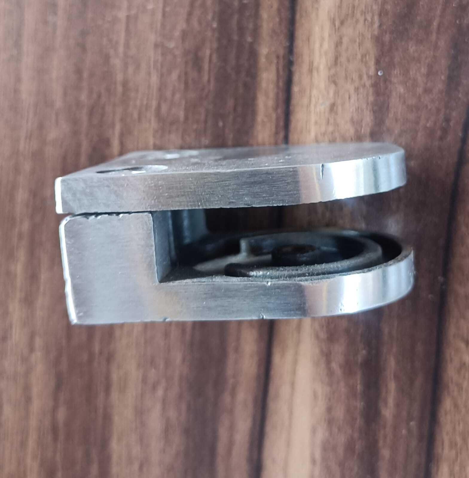 Eco Friendly 202q 2 Inch 12 Mm D Type Breket Railing Fitting