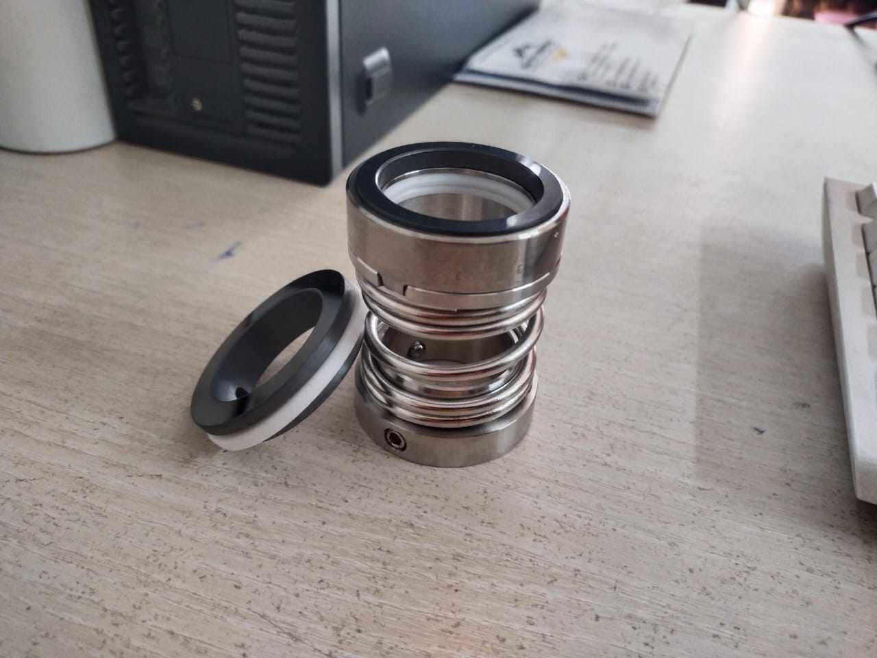 Single Spring Mechanical Seal Hardness: Rigid