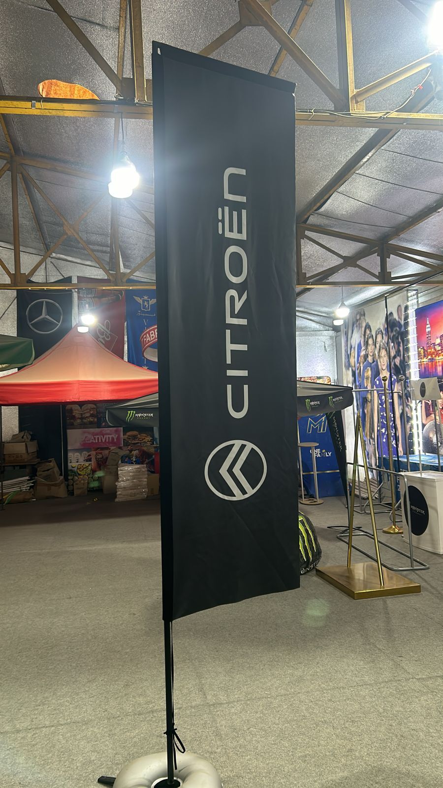 Printed Promotional Flags - 110gm Durable Polyester, 2x6ft To 4x8ft Customizable Sizes, Aluminium & Fiberglass Poles, Versatile Base Options For Indoor/outdoor Use