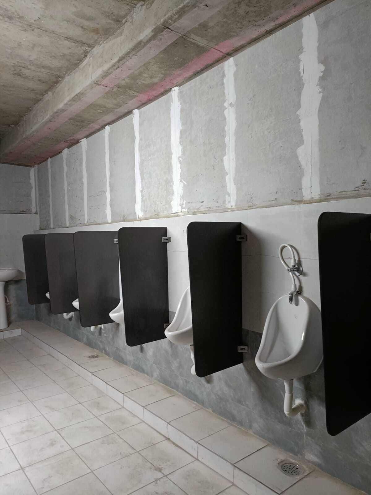 Urinal Partition - Hpl Compact Board, 900mm X 450mm X 400mm , Polished White Finish, Rectangular Design