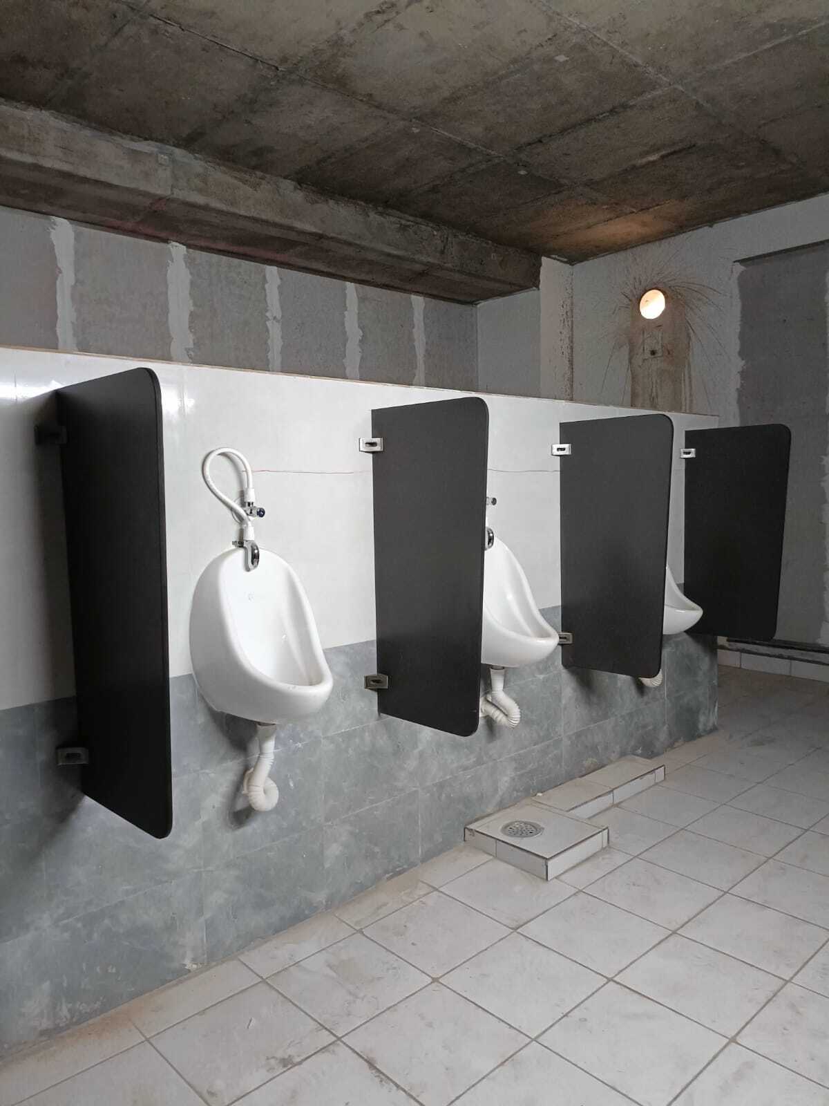 Urinal Partition - Hpl Compact Board, 900mm X 450mm X 400mm , Polished White Finish, Rectangular Design