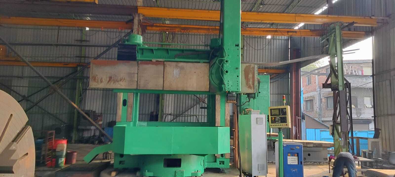 Rafamet Vertical Turning Lathe