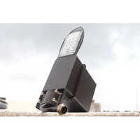 सौर सेमी इंटीग्रेटेड स्ट्रीट लाइट