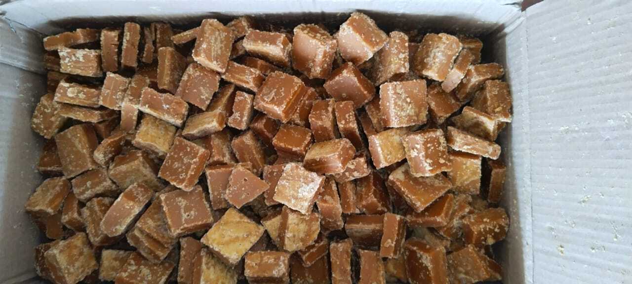 Organic Jaggery Cubes - Color: Brown
