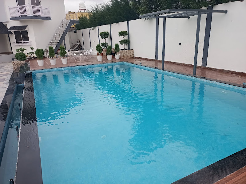 Infinity Swimming Pool Construction