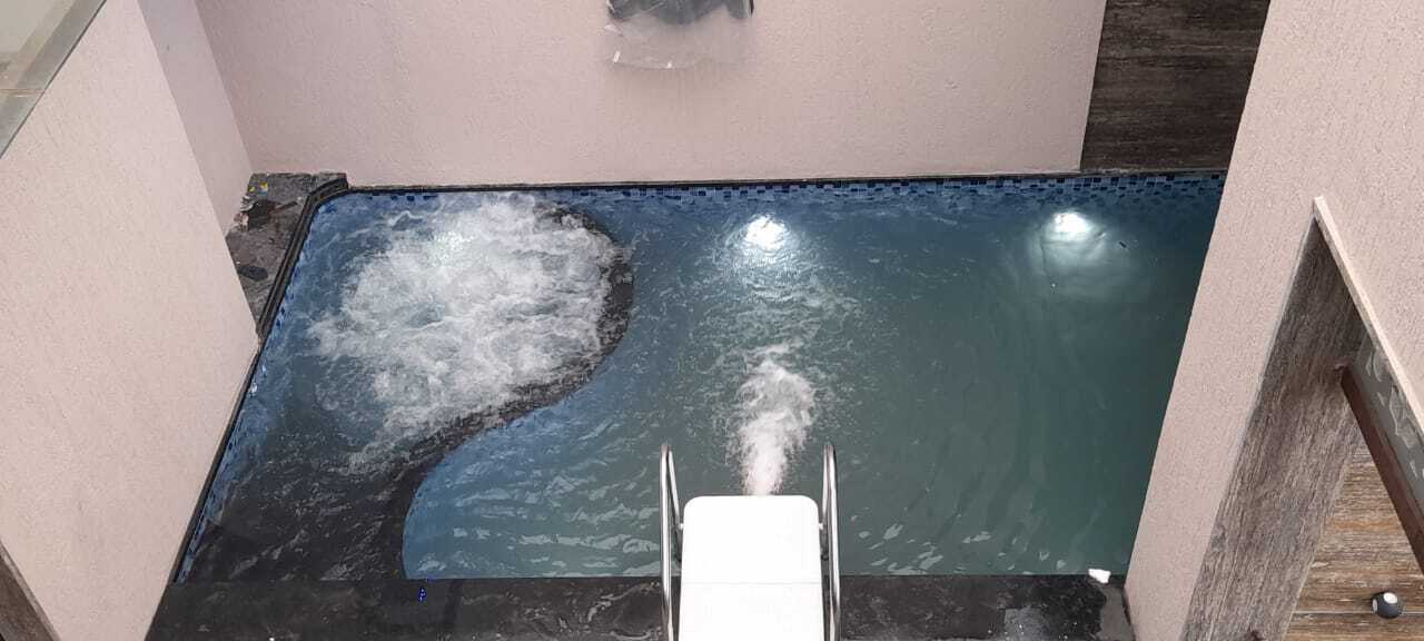 Indoor Swimming Pool - Concrete/tile Construction, Variable Dimensions , Purple Finish, Sand/cartridge Filtration, Heater/chiller Temperature Control