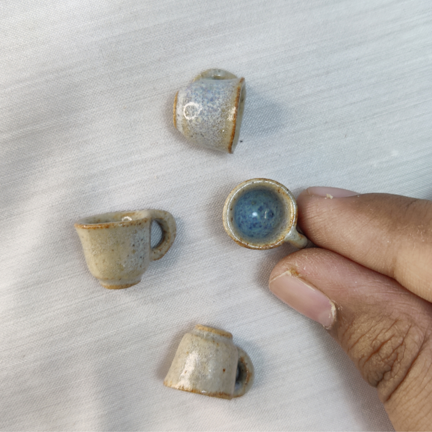 Miniature Plain Cups - Stoneware Ceramic, 1 To 1.5 Cm, Glossy Glazed Finish, Classic White Design For Dollhouse Decor And Imaginative Play